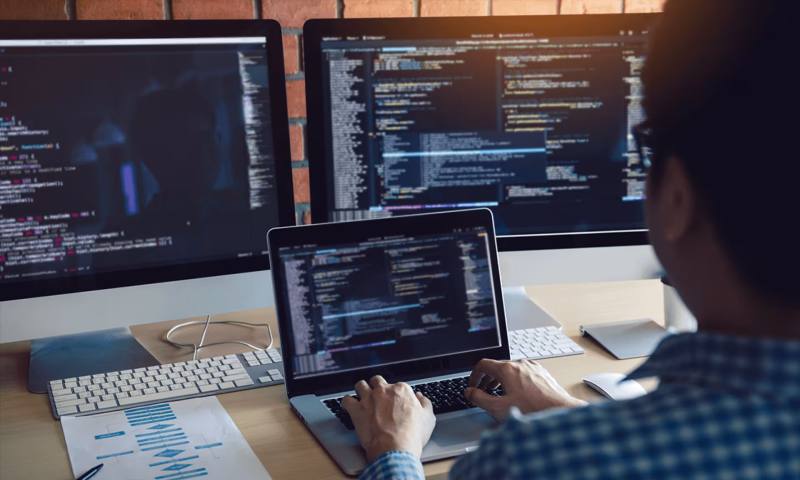 数据科学选型:R与Python如何赋能临淄区网站建设?